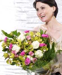 Presentation Bouquets, wrapped flowers for awards & recognitions, Carithers Flowers